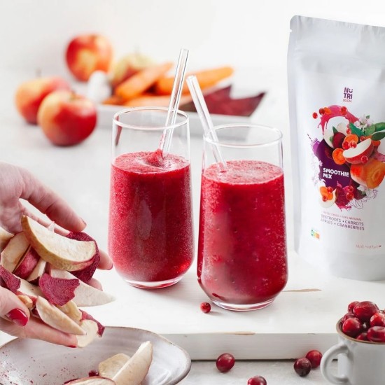 Лиофилизиран микс за смути NUTRIBOOM Champion - червено цвекло, ябълка, морков, червена боровинка 2