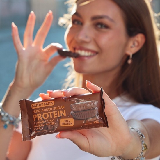 TOPNATUR Протеинови купички с двоен шоколад и лешников крем, 2 × 21 g 2